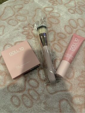 DOLL 10 Pink Blending Brush & Face Duo